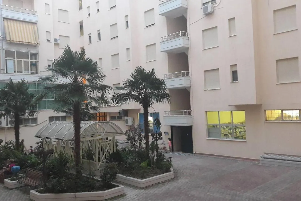 Lungomare Daily Apartment Beachfront Vlorë 0*,  알바니아
